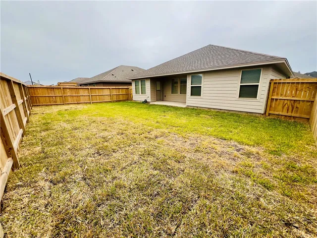 $2,150 | 7906 Bronco Buster Drive, Corpus Christi, TX 78414