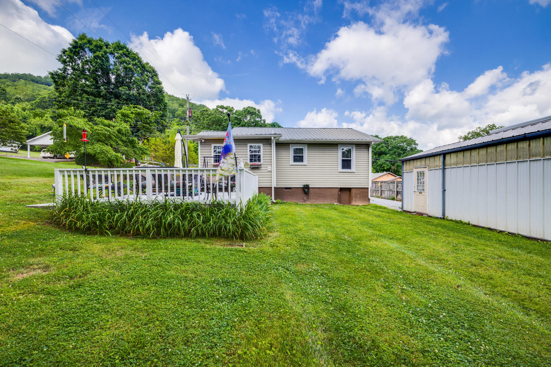 168 Madison Street Erwin, TN 37650 - Photo 21 of 25 021