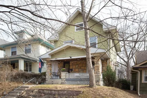 $338,000 | 3915 Charlotte Street, Kansas City, MO 64110