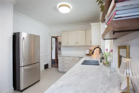 $338,000 | 3915 Charlotte Street, Kansas City, MO 64110