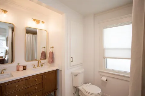 $338,000 | 3915 Charlotte Street, Kansas City, MO 64110