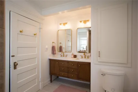 $338,000 | 3915 Charlotte Street, Kansas City, MO 64110