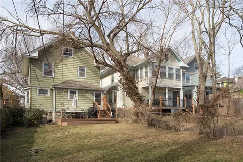 $338,000 | 3915 Charlotte Street, Kansas City, MO 64110