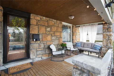 $338,000 | 3915 Charlotte Street, Kansas City, MO 64110