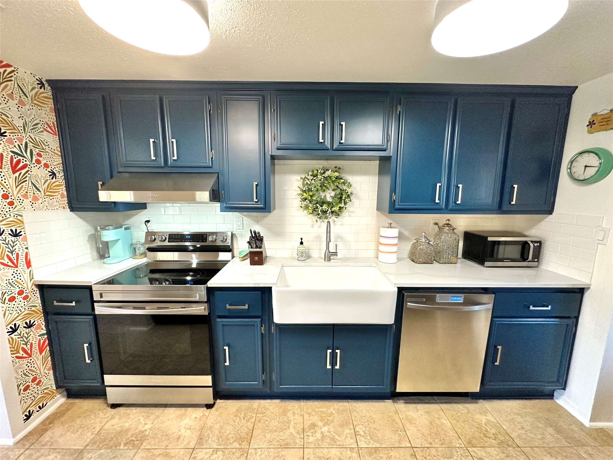 29 Presidio Road Wimberley, TX 78676 - Photo 15 of 36 a kitchen with a sink cabinets and appliances