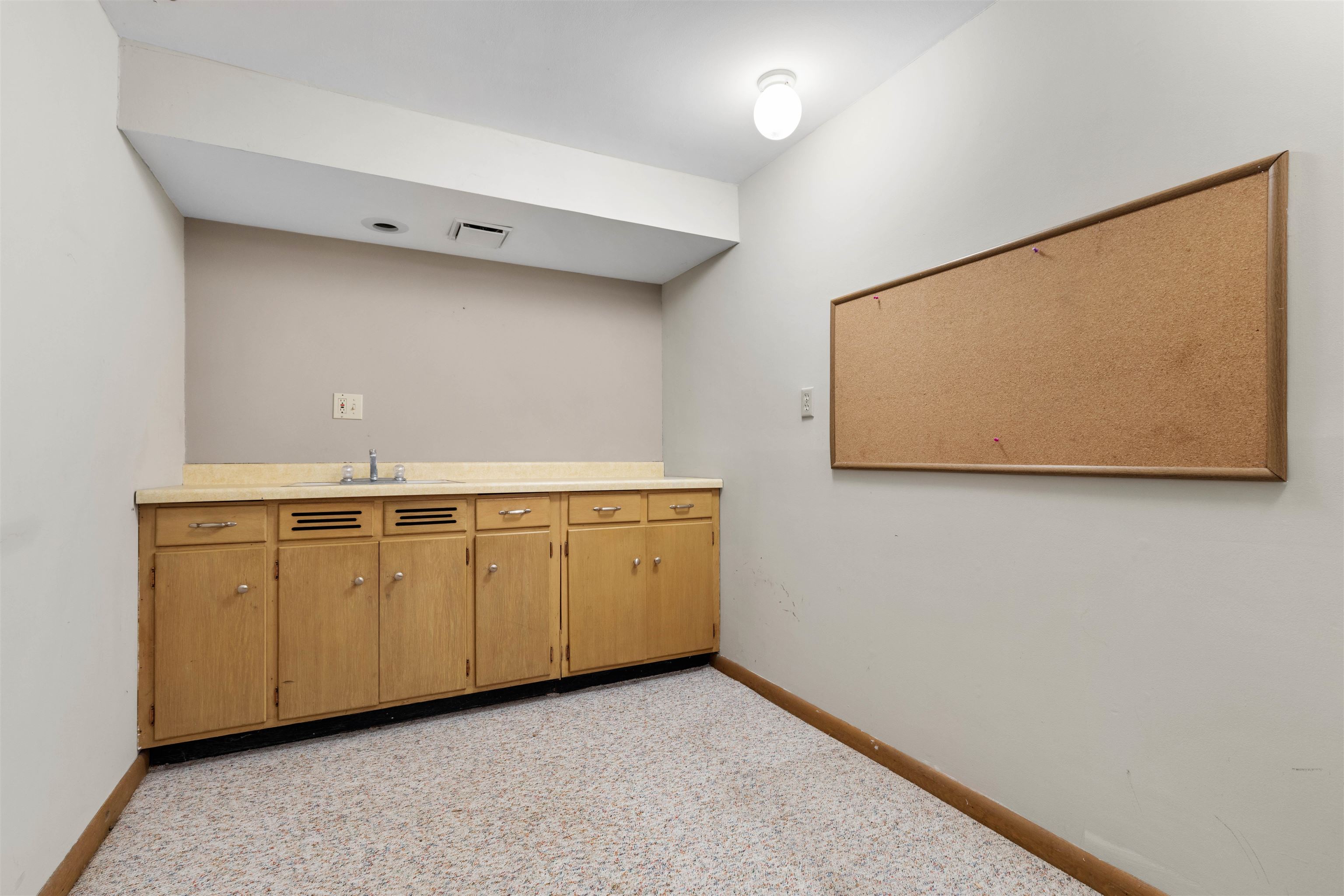 5286 Lakecrest Road Caledonia, IL 61011 - Photo 12 of 21 Gallery Image 12