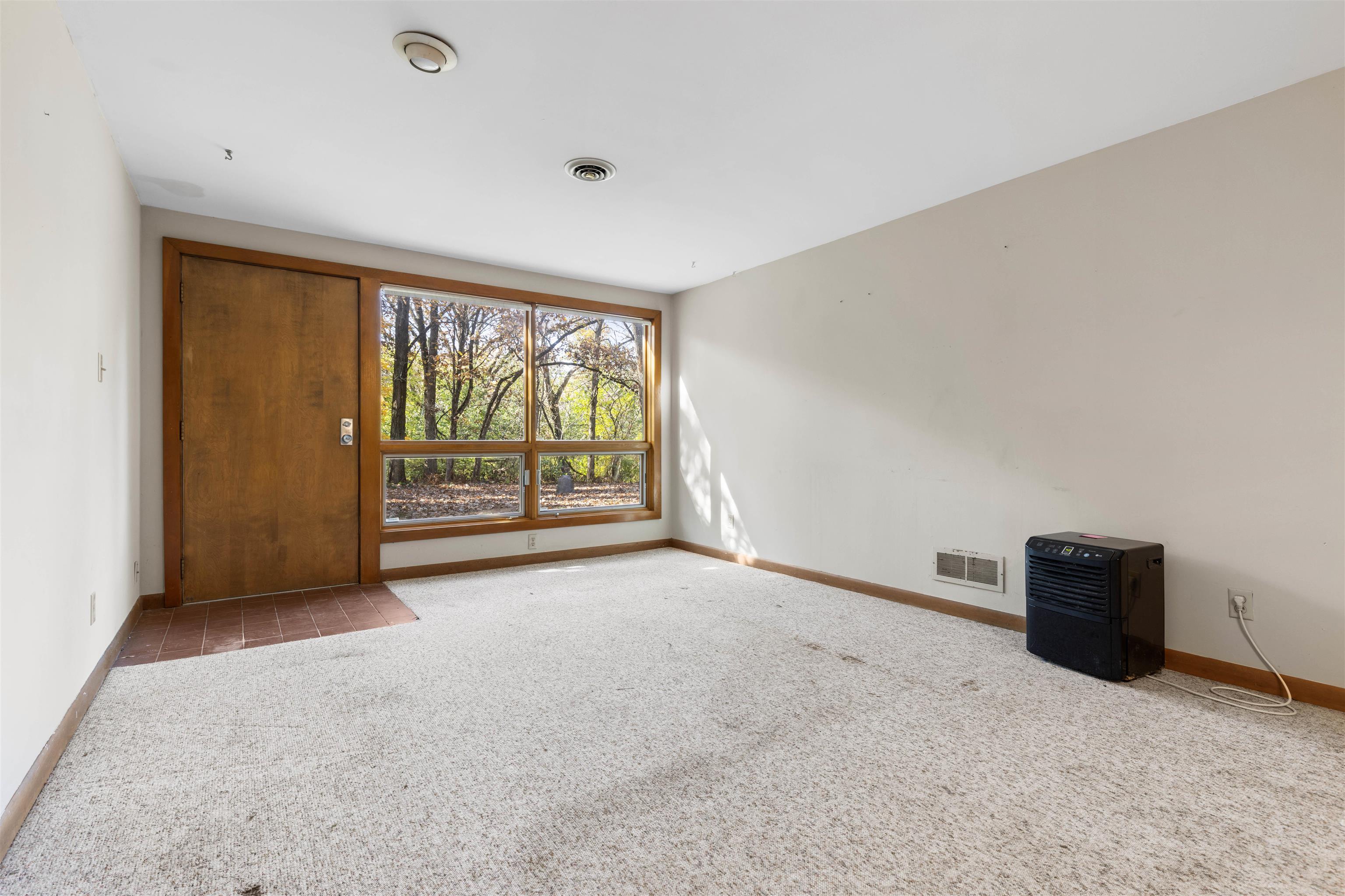 5286 Lakecrest Road Caledonia, IL 61011 - Photo 14 of 21 Gallery Image 14