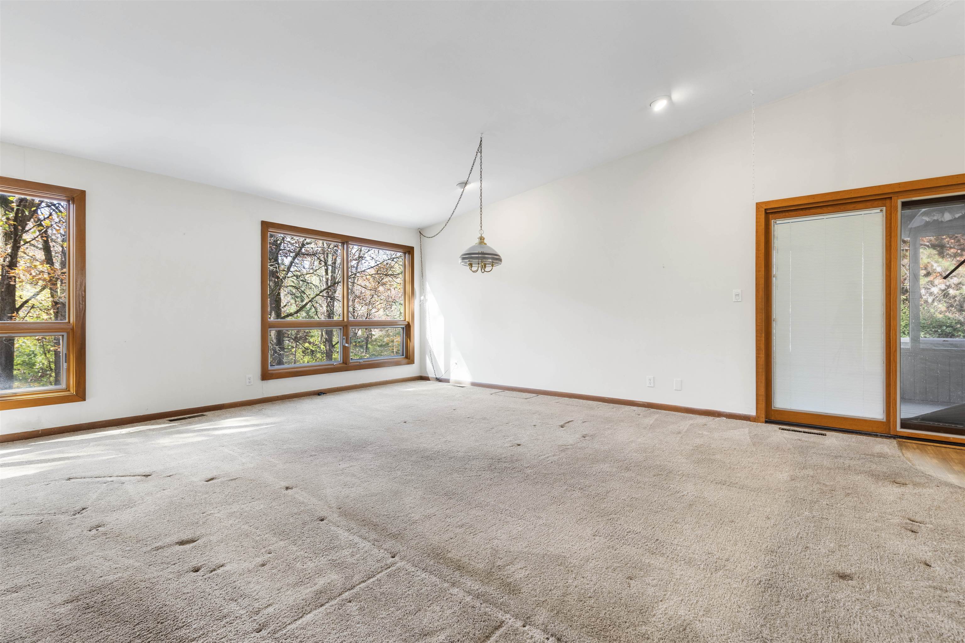 5286 Lakecrest Road Caledonia, IL 61011 - Photo 6 of 21 Gallery Image 6