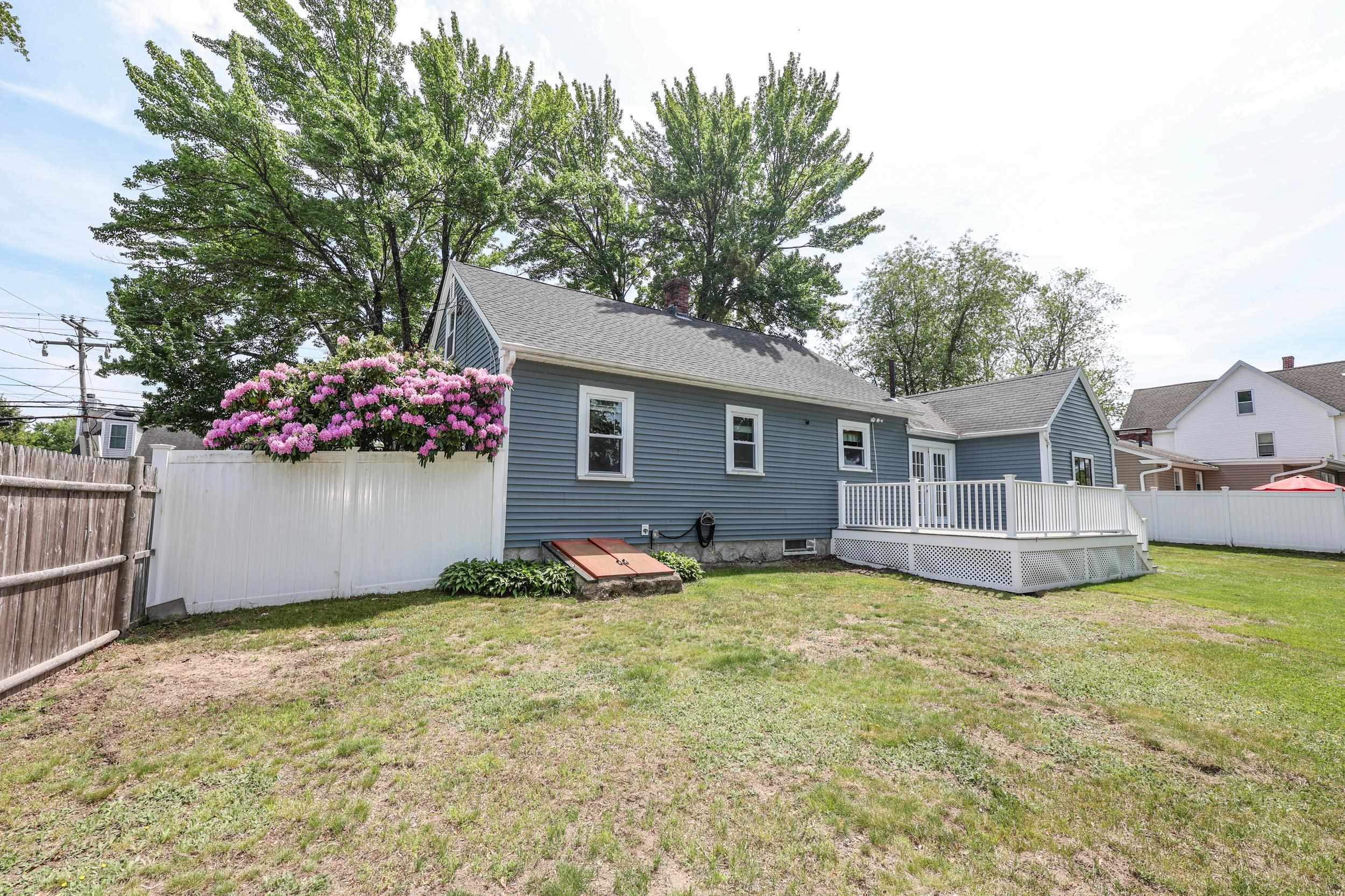 78 Candia Road Manchester, NH 03109 - Photo 16 of 56