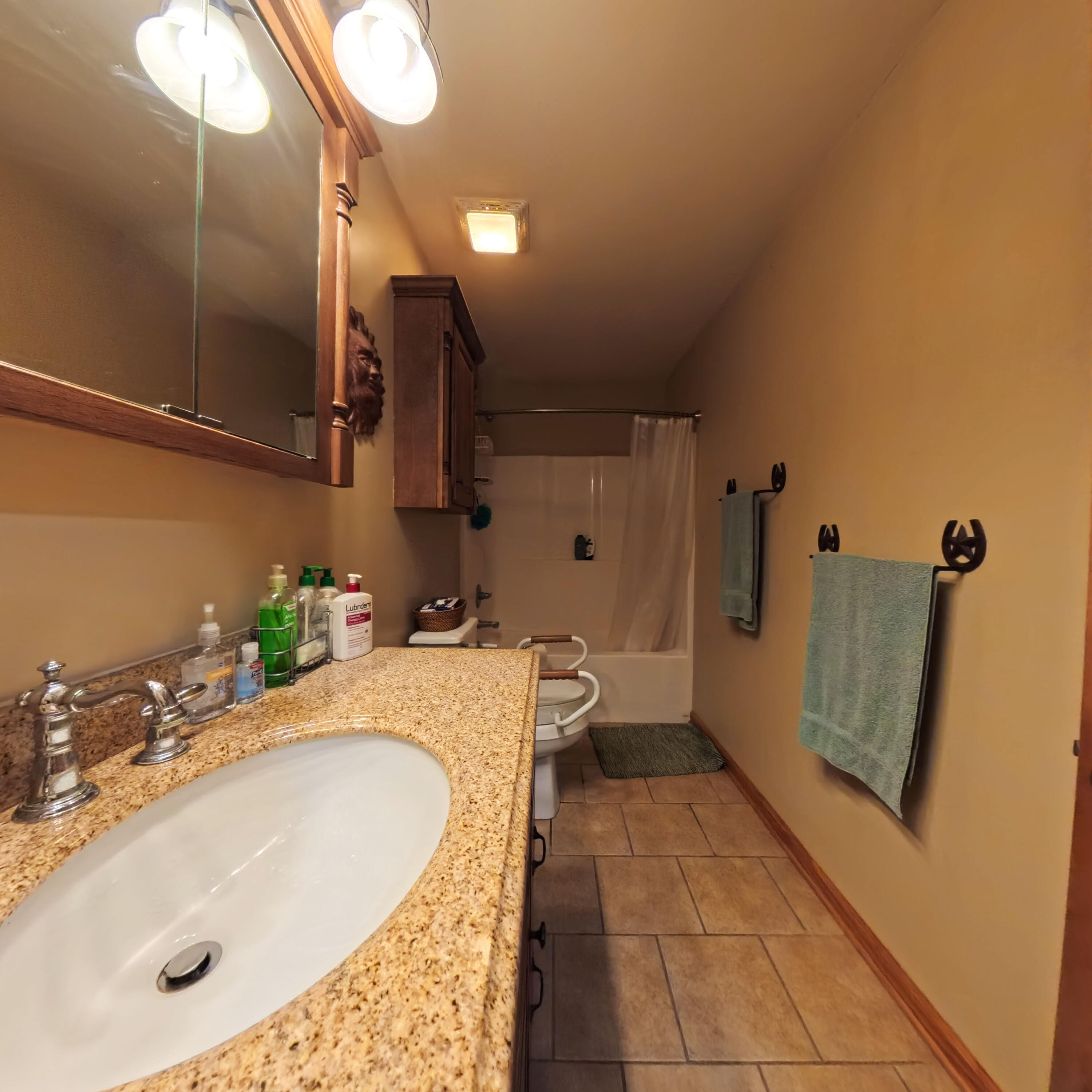 975 Red River Road Irvine, KY 40336 - Photo 21 of 71 The upstairs bathroom