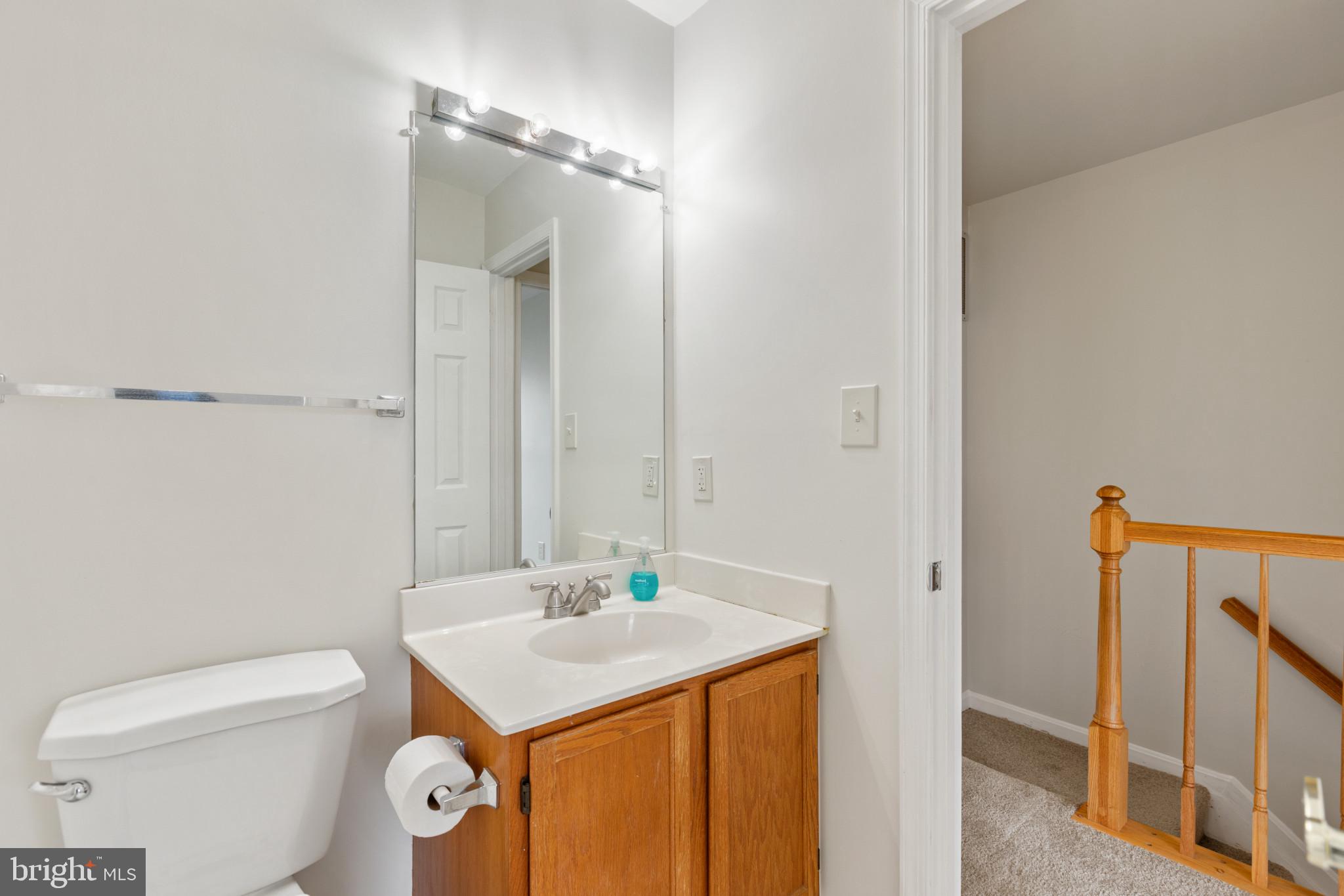2 Dawn View Court Silver Spring, MD 20904 - Photo 13 of 25 Powder Room