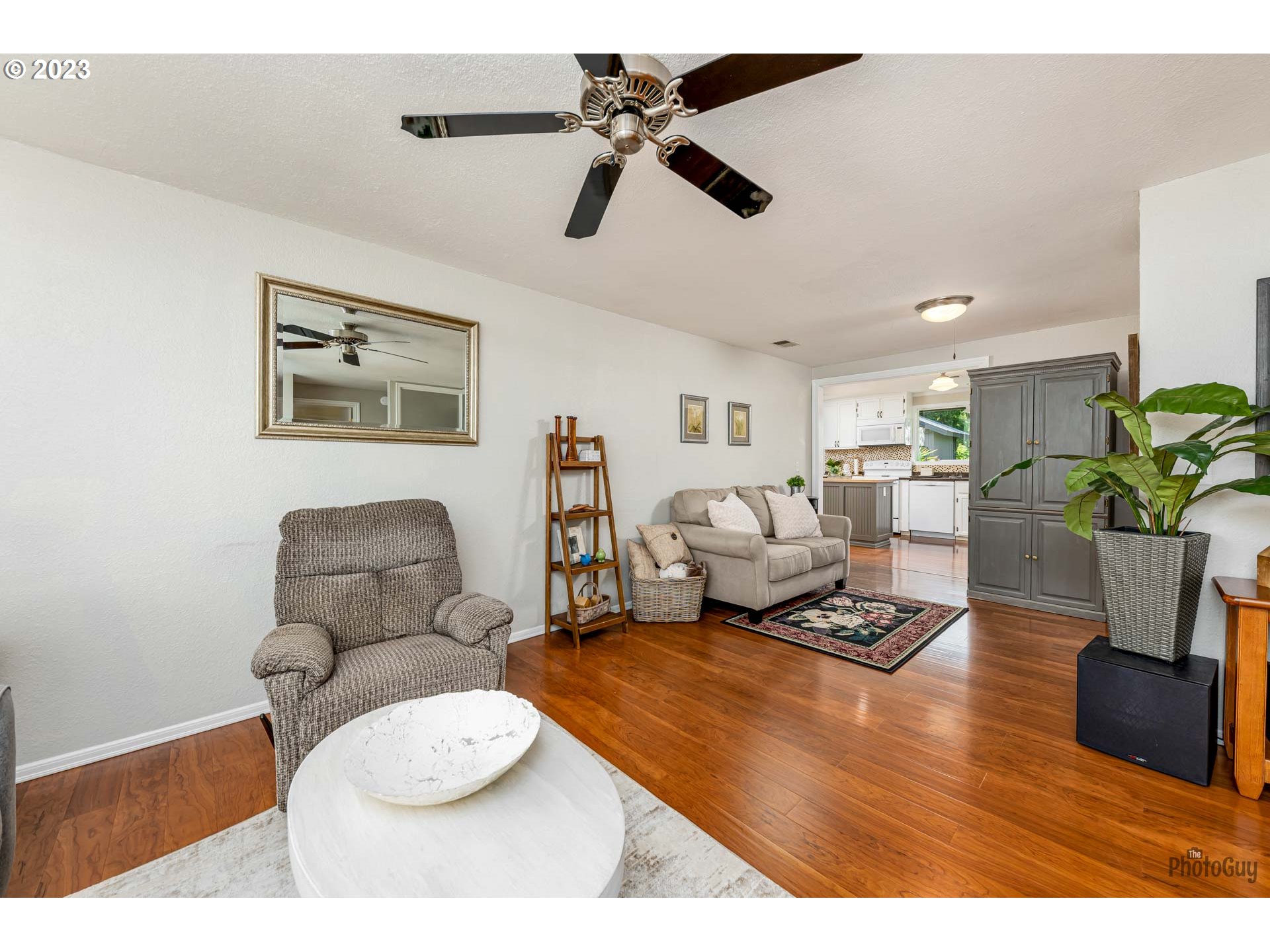 5621 C Street Springfield, OR 97478 - Photo 7 of 29 a living room with furniture