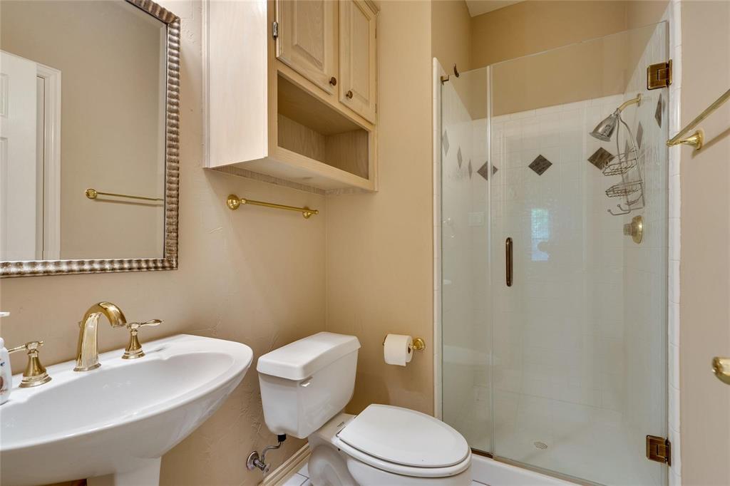 200 Diamond Ridge Drive Coppell, TX 75019 - Photo 23 of 28 2nd bath
