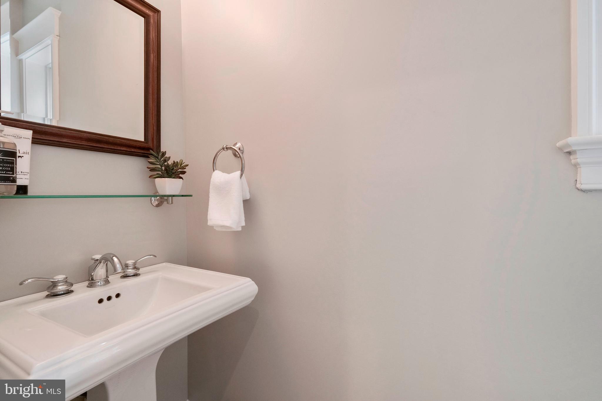 3327 Military Road Northwest Washington, DC 20015 - Photo 18 of 32 Half Bath