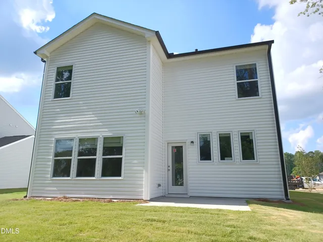 $2,245 | 924 Arlington Wood Street, Fuquay-Varina, NC 27526