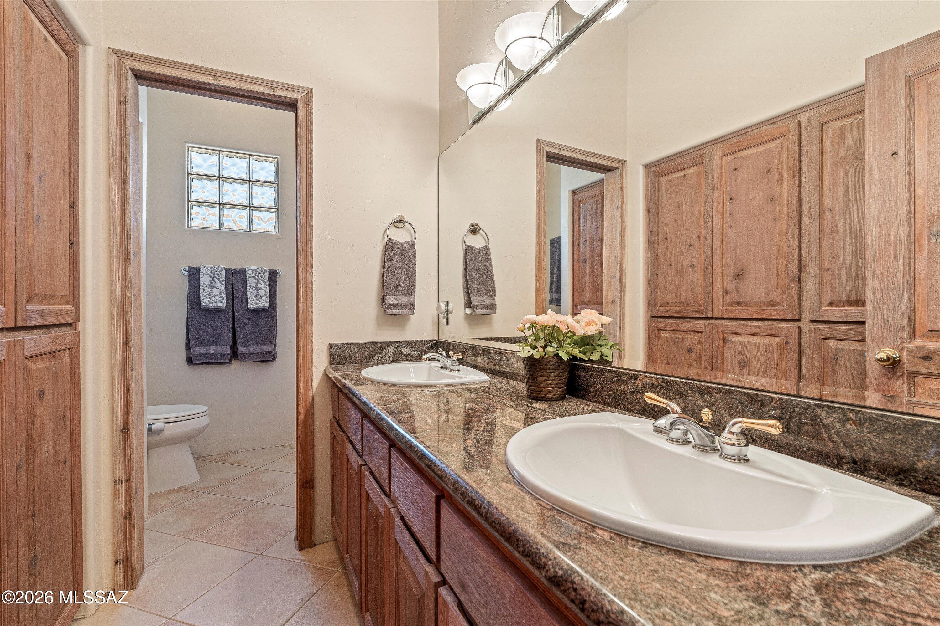 6262 West Trails End Road Tucson, AZ 85745 - Photo 31 of 51 Hall Bathroom