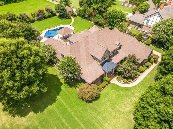 $995,000 | 3205 Bedford Lane, Germantown, TN 38139