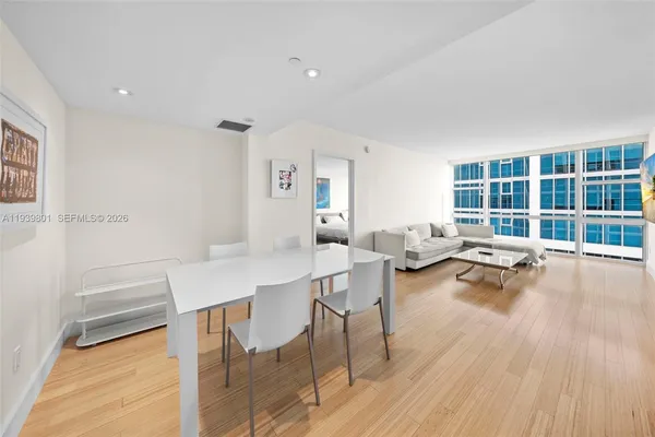 $7,500 | 6801 Collins Avenue, Unit DOOR, Miami Beach, FL 33141