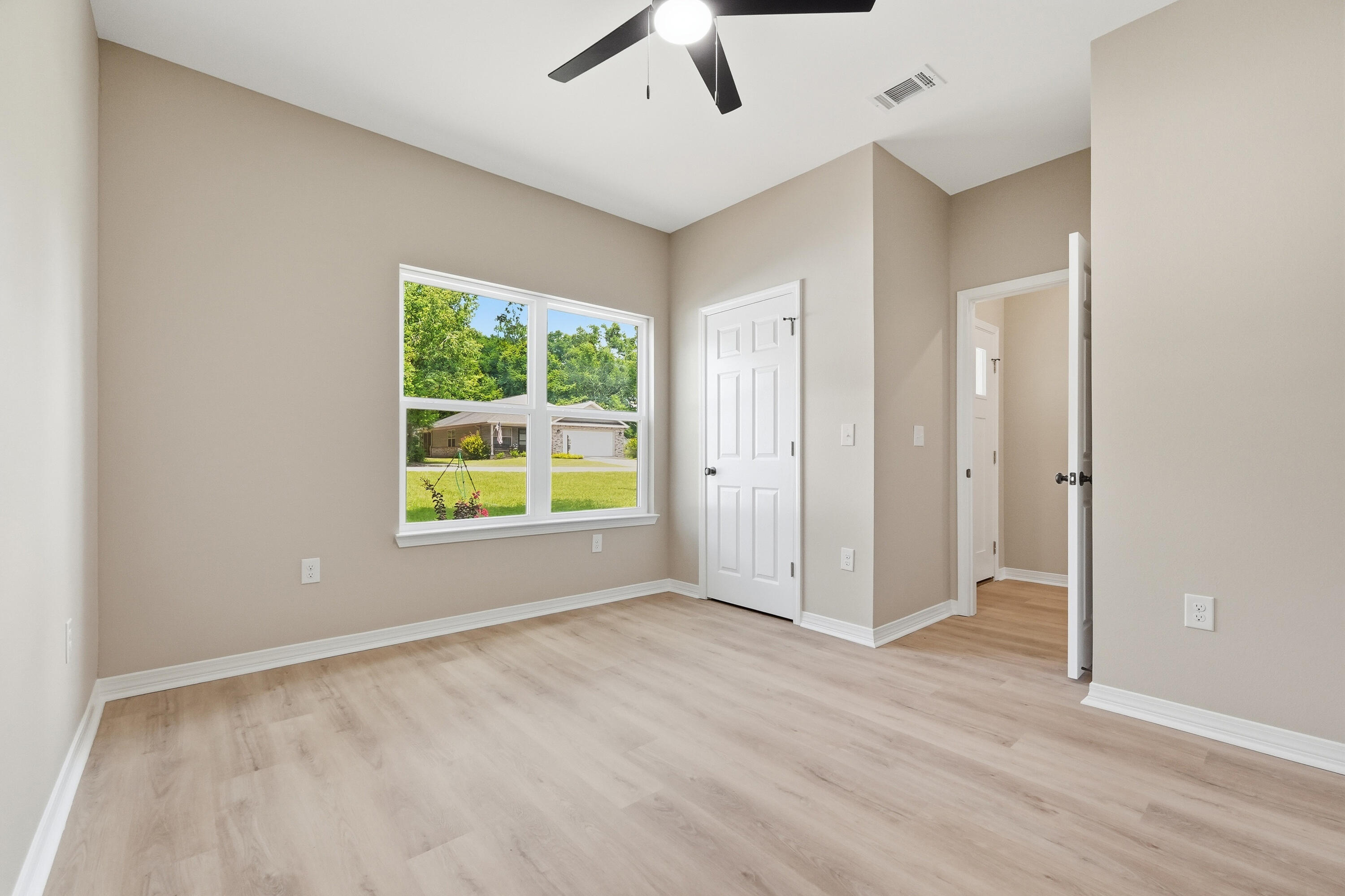 6142 Clover Street Crestview, FL 32539 - Photo 11 of 54 6142 clover st-9