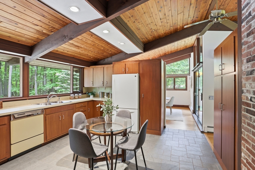 39 Long Ridge Road Carlisle, MA 01741 - Photo 12 of 42 Gallery Image 12