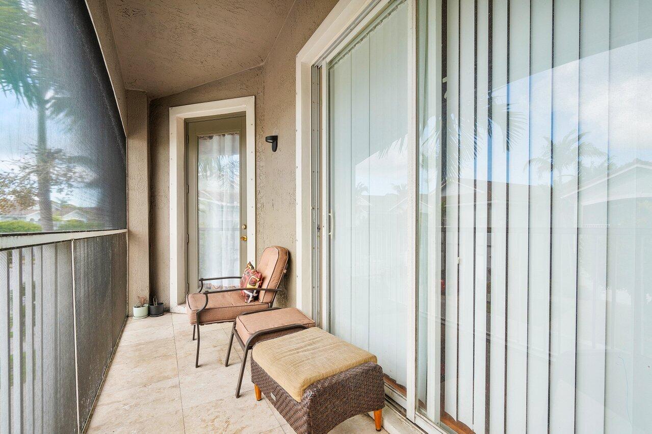 3266 Laurel Ridge Circle Riviera Beach, FL 33404 - Photo 19 of 34 Balcony