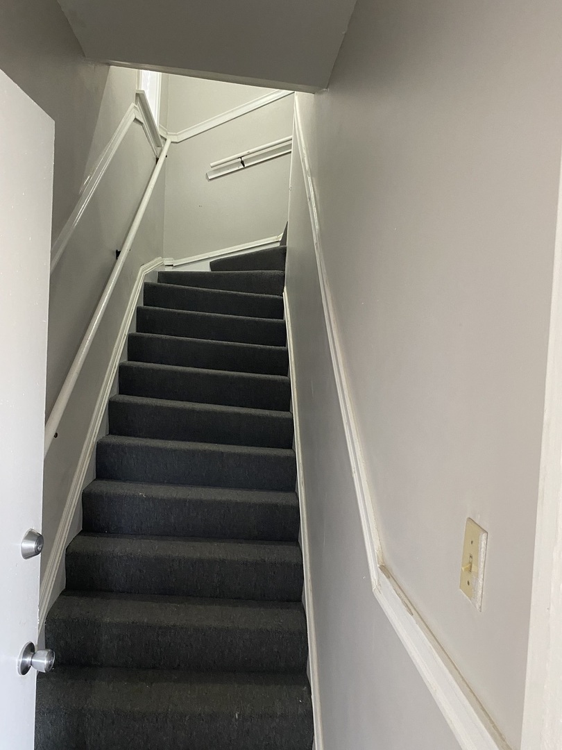 7425 South Princeton Avenue, Unit 1 Chicago, IL 60621 - Photo 15 of 24 a view of entryway