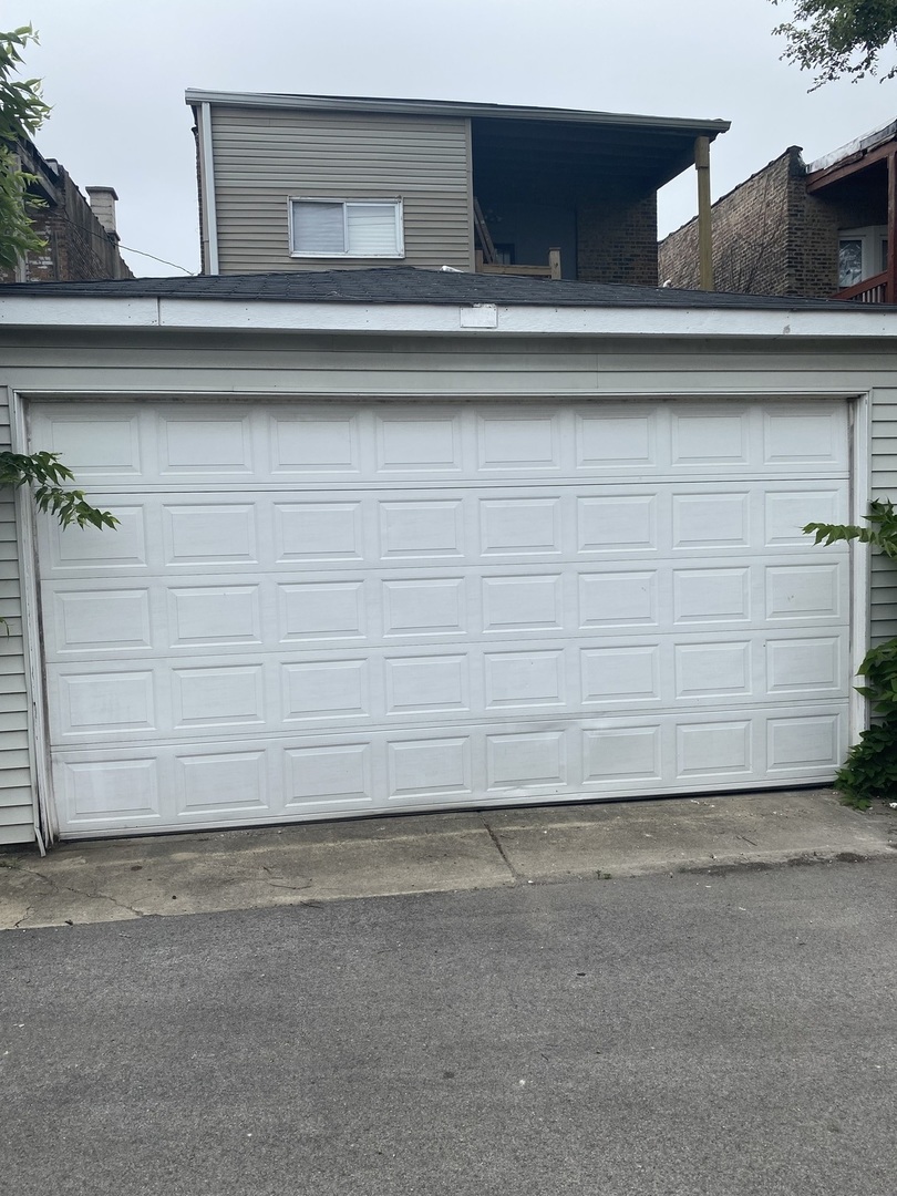 7425 South Princeton Avenue, Unit 1 Chicago, IL 60621 - Photo 24 of 24 a view of a garage