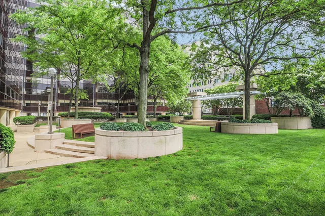 $2,150 | 127 Greyrock Place, Unit 603, Stamford, CT 06901