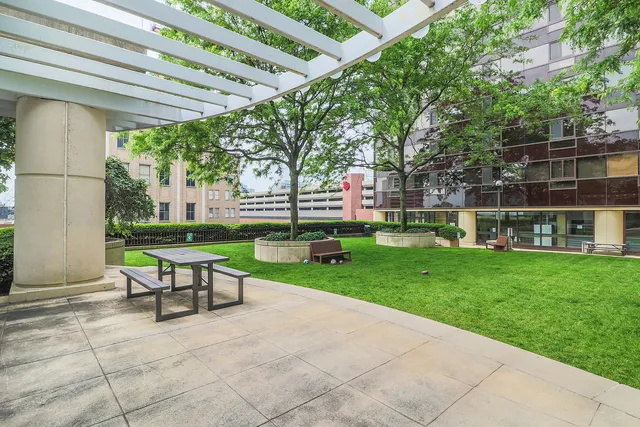 $2,150 | 127 Greyrock Place, Unit 603, Stamford, CT 06901