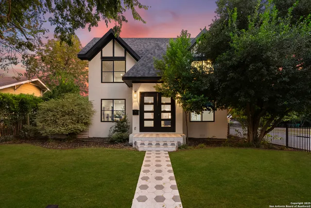 $750,000 | 300 Queen Anne Court, San Antonio, TX 78209