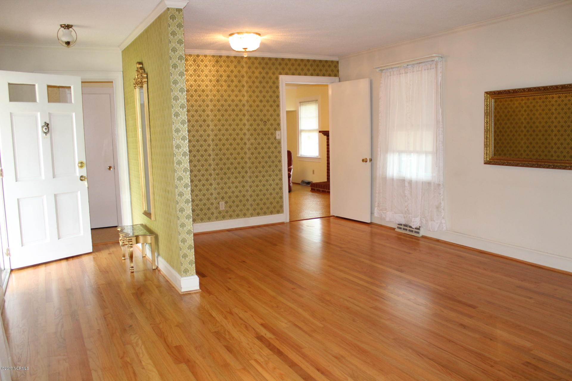 2423 Carey Road Kinston, NC 28504 - Photo 5 of 17 IMG_0595