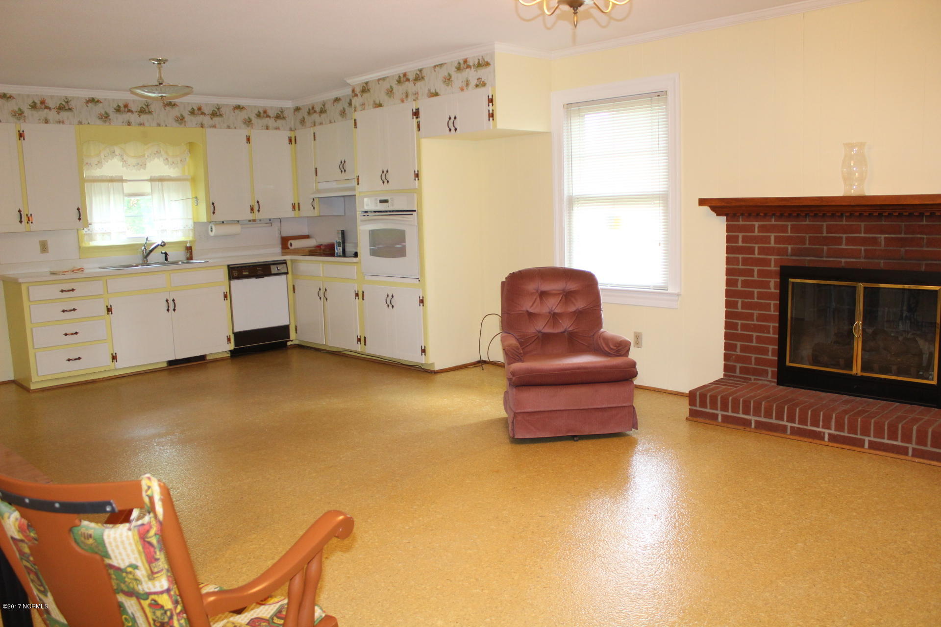 2423 Carey Road Kinston, NC 28504 - Photo 6 of 17 IMG_0597