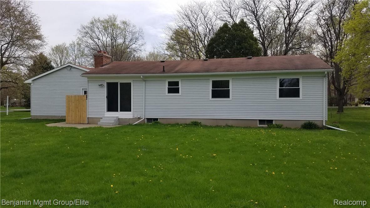 114 South Burkhart Road Howell, MI 48843 - Photo 21 of 21 20190504_110923.jpg