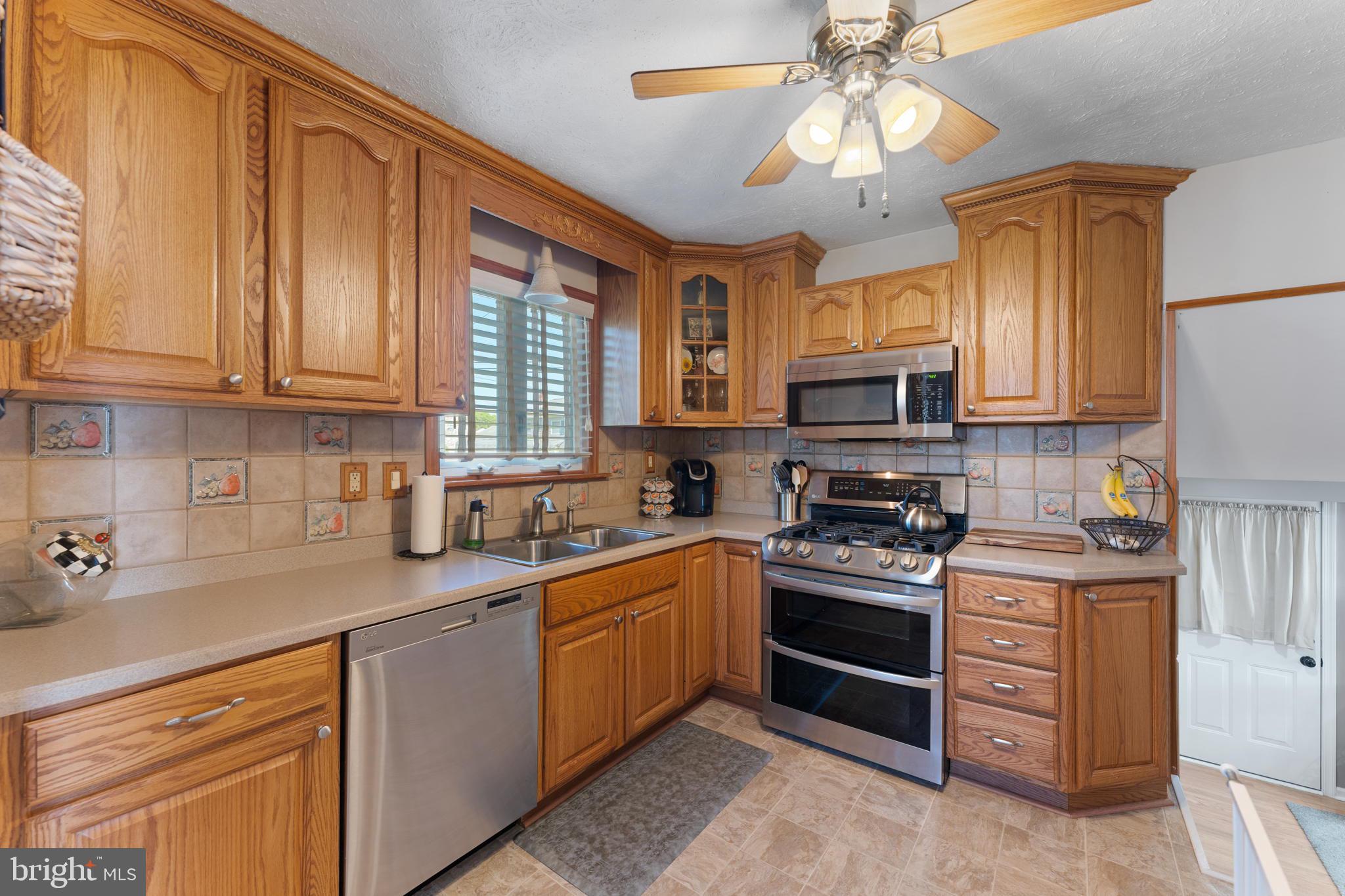 925 Walnut Road Warminster, PA 18974 - Photo 11 of 30