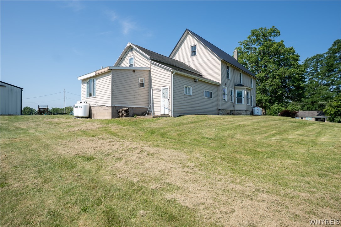9571 Bernd Road Le Roy, NY 14525 - Photo 5 of 50