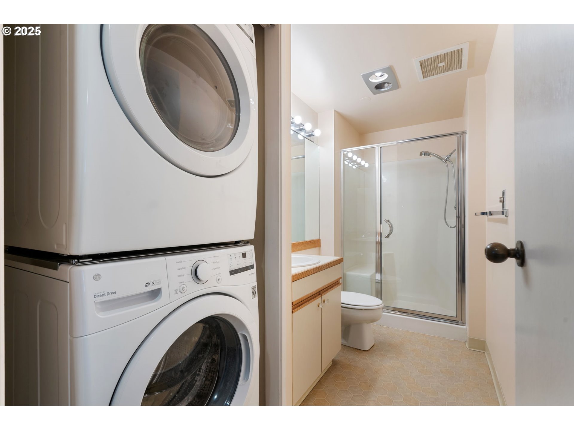 2245 Southwest Park Place, Unit 3A Portland, OR 97205 - Photo 15 of 42