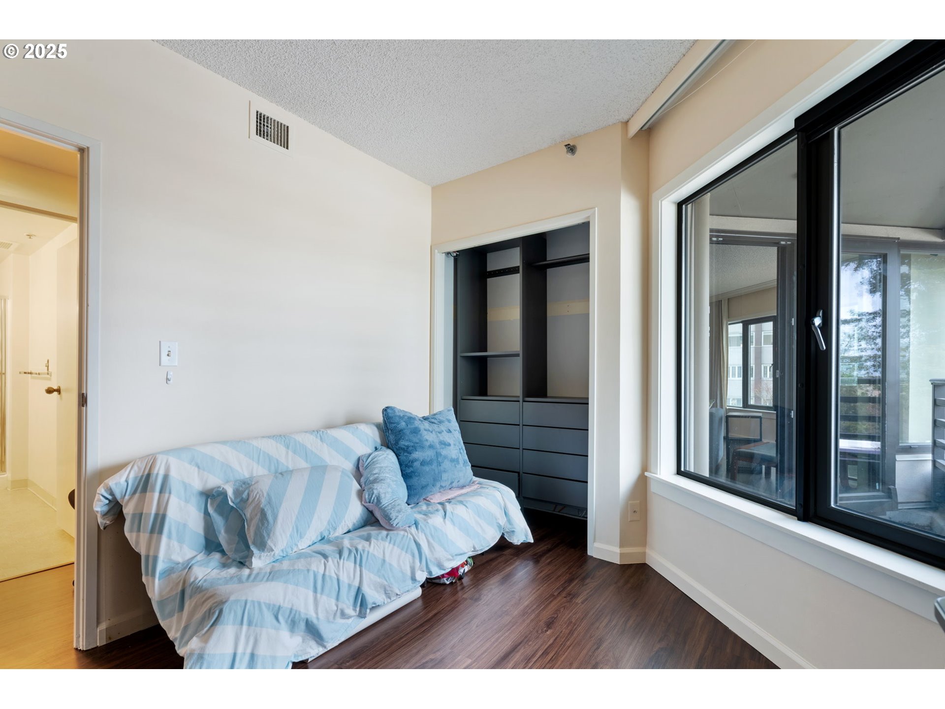 2245 Southwest Park Place, Unit 3A Portland, OR 97205 - Photo 20 of 42