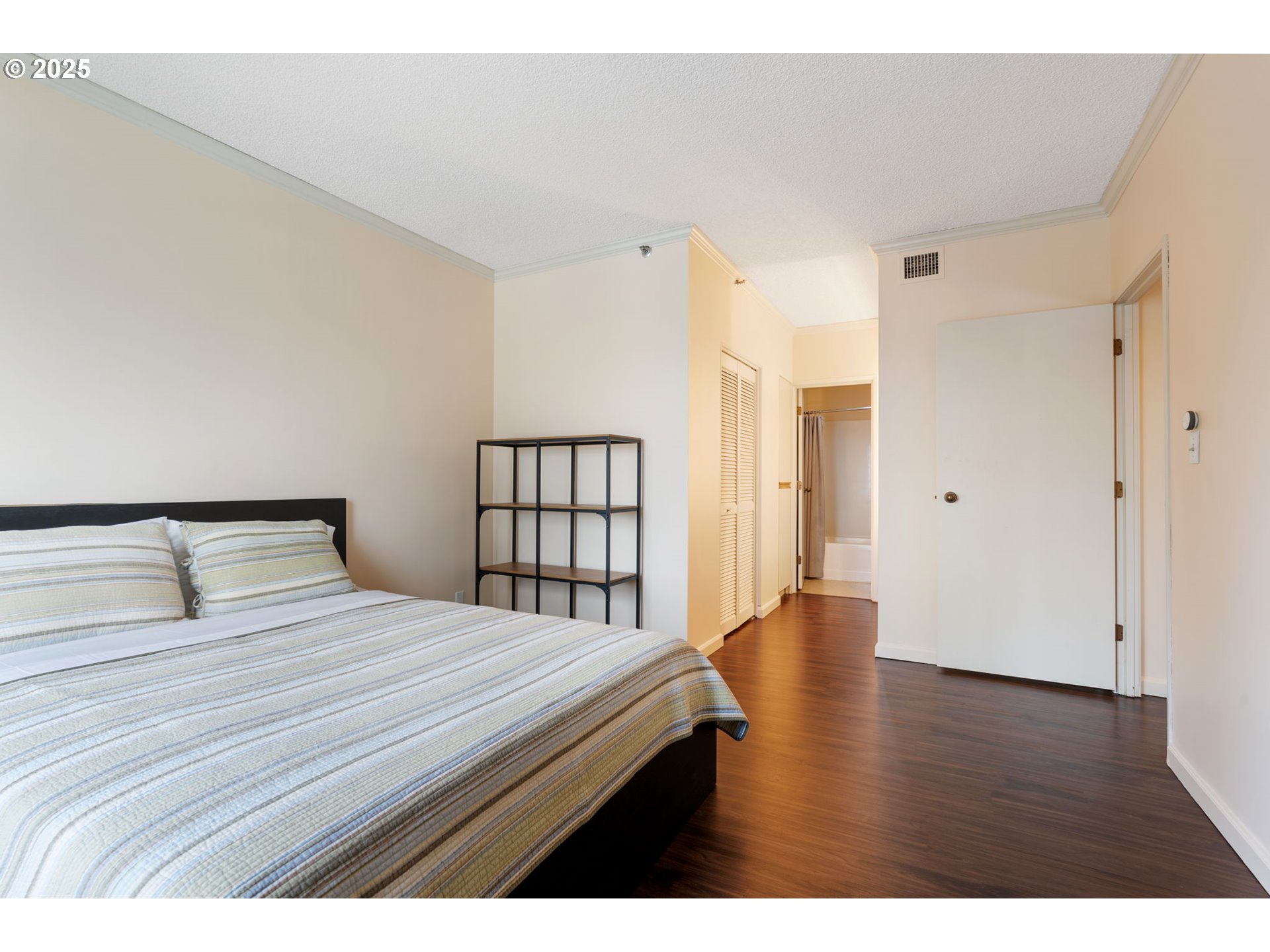 2245 Southwest Park Place, Unit 3A Portland, OR 97205 - Photo 21 of 42