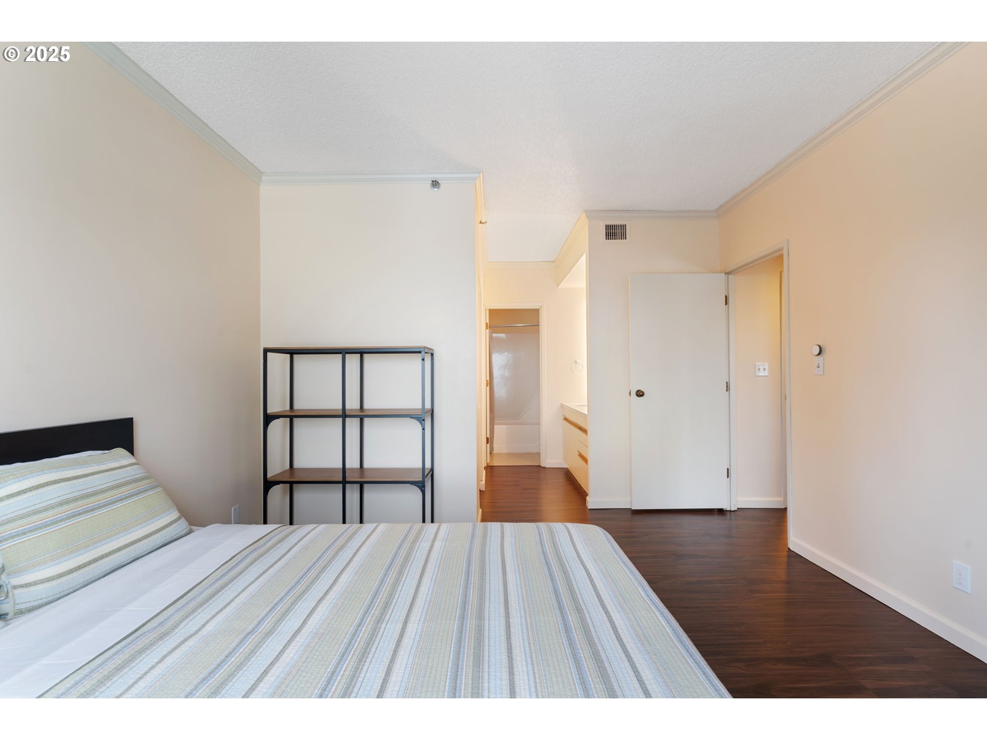 2245 Southwest Park Place, Unit 3A Portland, OR 97205 - Photo 22 of 42