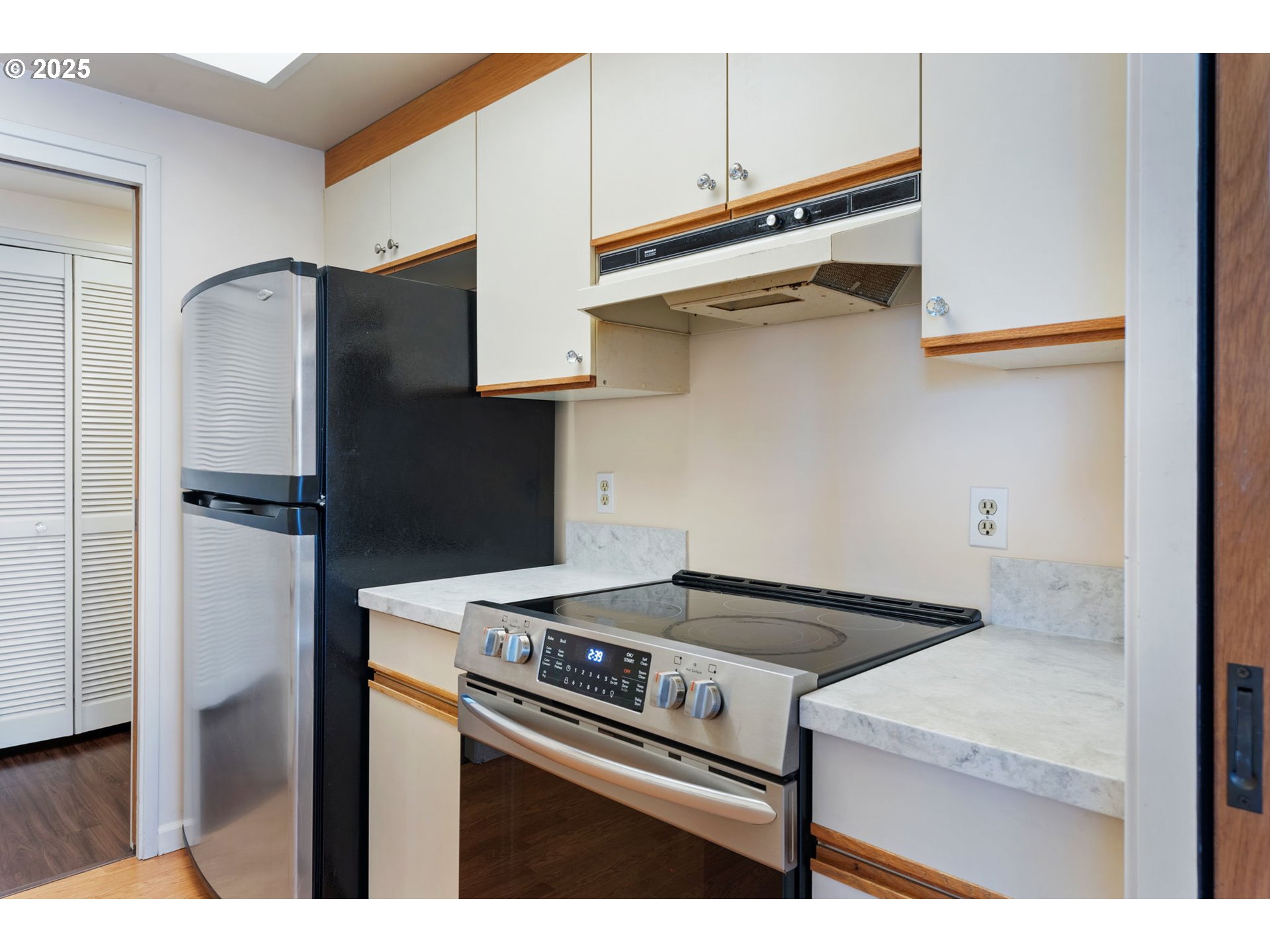 2245 Southwest Park Place, Unit 3A Portland, OR 97205 - Photo 28 of 42