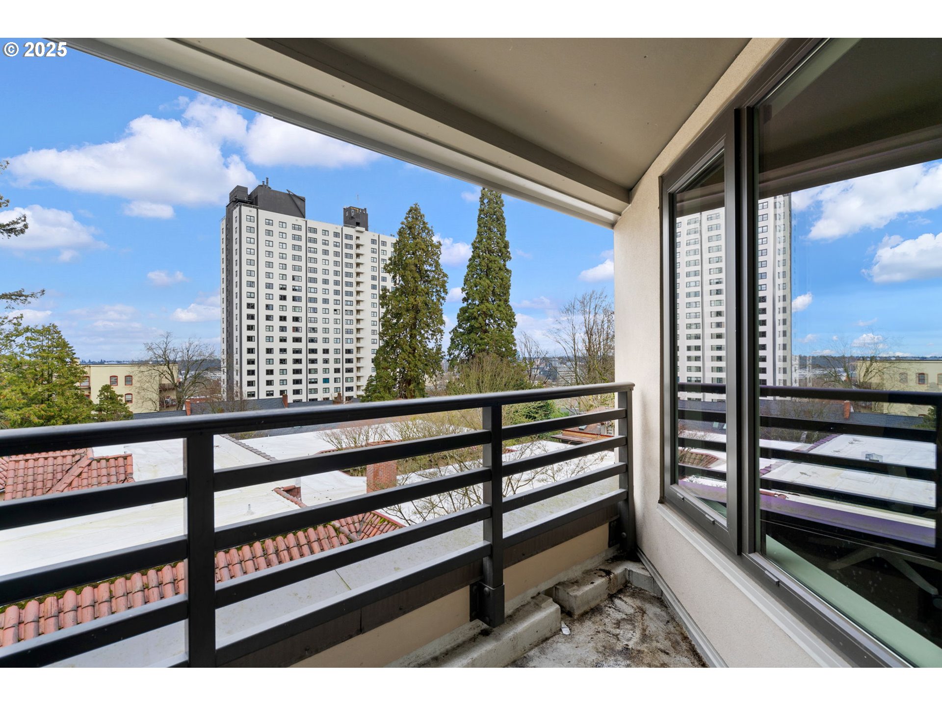 2245 Southwest Park Place, Unit 3A Portland, OR 97205 - Photo 33 of 42