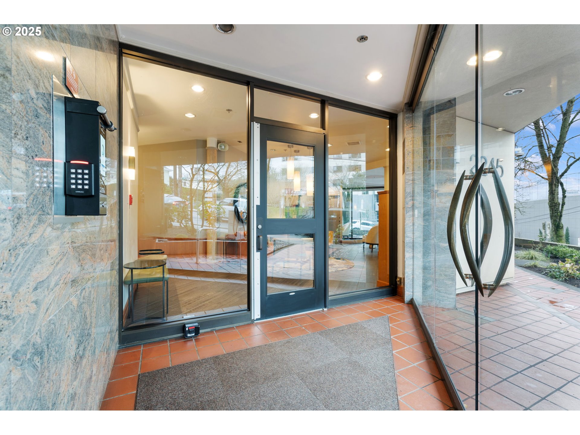 2245 Southwest Park Place, Unit 3A Portland, OR 97205 - Photo 6 of 42