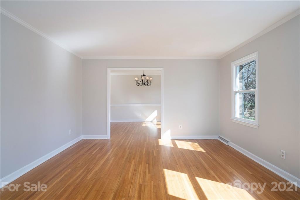1341 Braeburn Road Charlotte, NC 28211 - Photo 12 of 19 Gallery Image 12