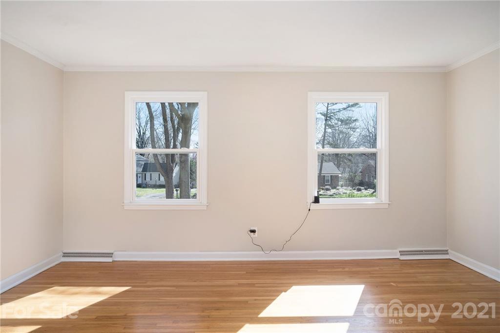 1341 Braeburn Road Charlotte, NC 28211 - Photo 13 of 19 Gallery Image 13