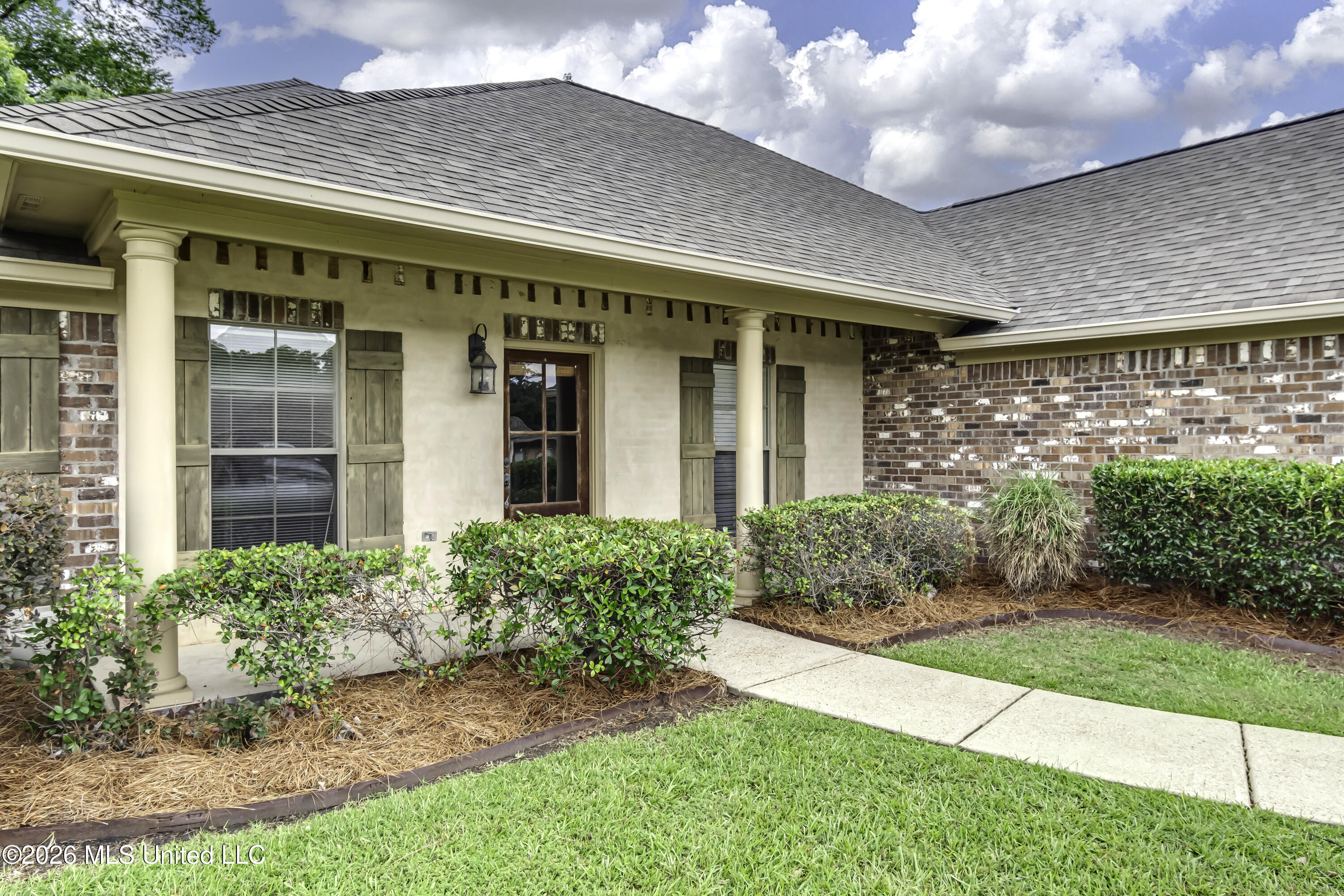 164 Britton Circle Flowood, MS 39232 - Photo 2 of 51 164 Britton Cir--3