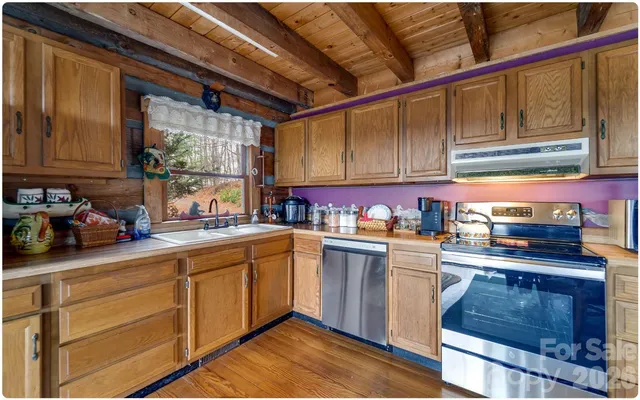 $435,000 | 581 Mountain Laurel Drive, Franklin, NC 28734