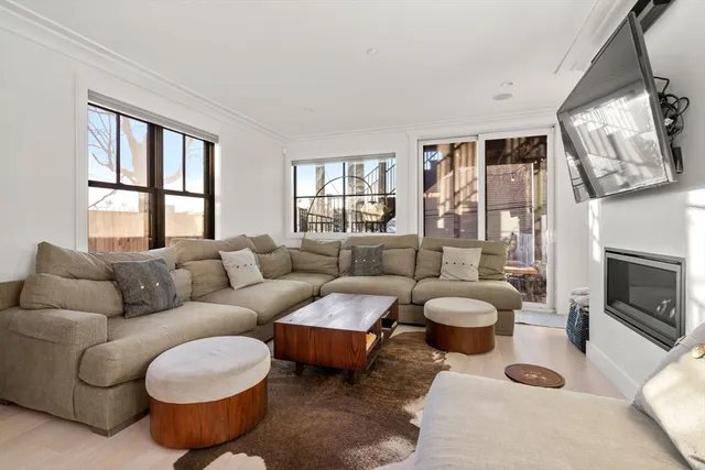 $6,000 | 75 Old Harbor Street, Unit 1, Boston, MA 02127