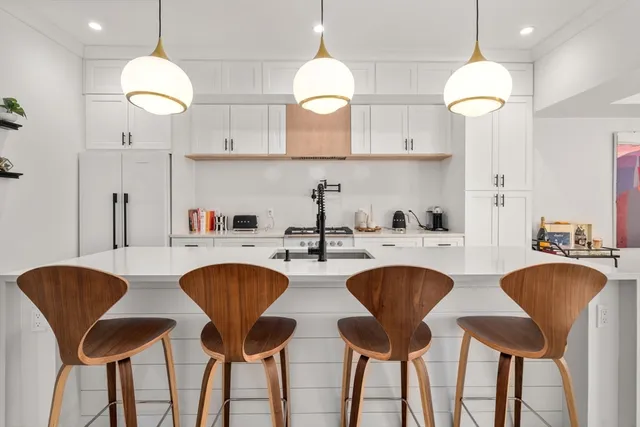 $6,000 | 75 Old Harbor Street, Unit 1, Boston, MA 02127