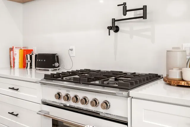 $6,000 | 75 Old Harbor Street, Unit 1, Boston, MA 02127