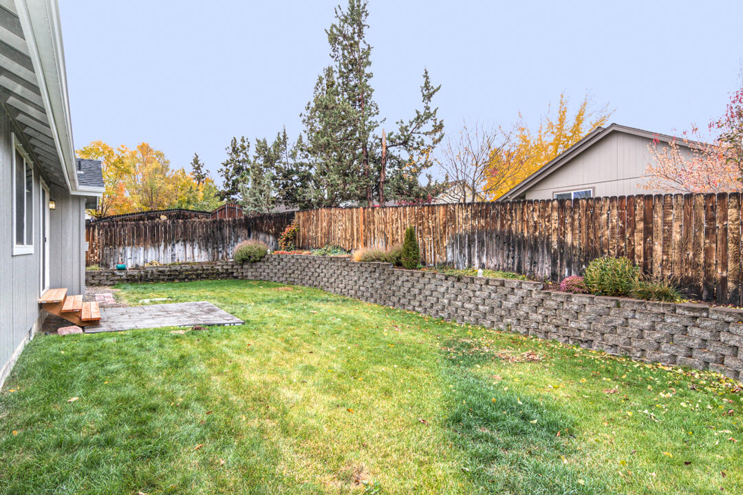 839 Northeast Mason Road Bend, OR 97701 - Photo 20 of 21 Mason Rd NE 839 Web (25 of 26)